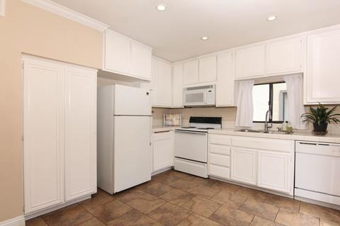 8254 Caminito Modena, La Jolla, CA 92037 photo 7