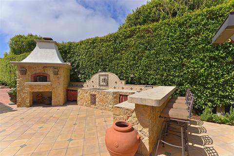 Undisclosed, La Jolla, CA 92037 photo 10