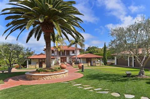 Undisclosed, La Jolla, CA 92037 photo 2