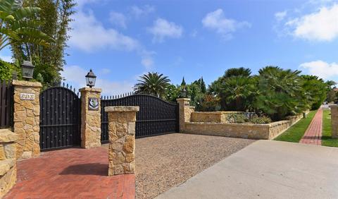 Undisclosed, La Jolla, CA 92037 photo 25