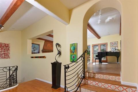 Undisclosed, La Jolla, CA 92037 photo 8