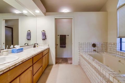 9626 Quailcreek Ln, Spring Valley, CA 91977 photo 16