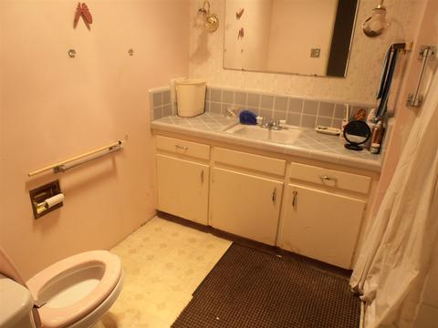 850 Osborne St, Vista, CA 92084 photo 6