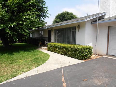 850 Osborne St, Vista, CA 92084 photo 1