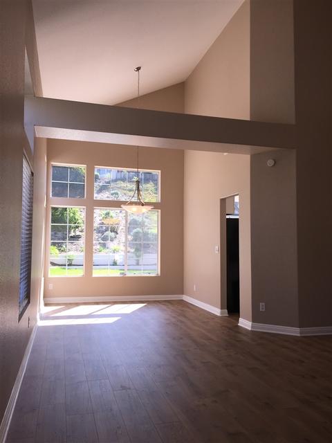 922 Gallery Dr, Oceanside, CA 92057 photo 4