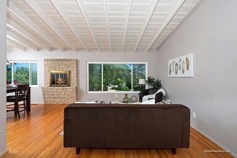 10454 San Carlos, Spring Valley, CA 91978 photo 4