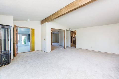 1608 Desert Gln, Escondido, CA 92026 photo 3