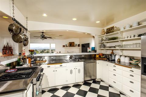 1497 Crest Dr, Encinitas, CA 92024 photo 14