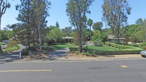 16748 Martincoit Rd, Poway, CA 92064 photo 2