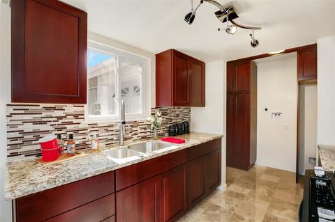 750 Teaberry St, Encinitas, CA 92024 photo 3