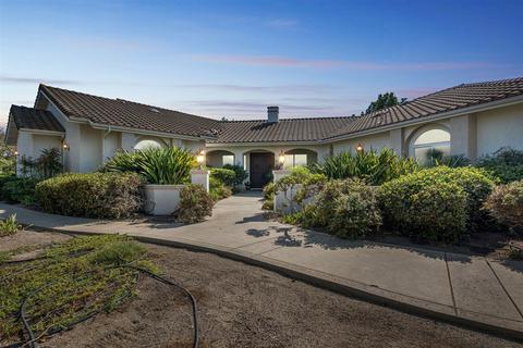 2206 Dos Lomas, Fallbrook, CA 92028 photo 2