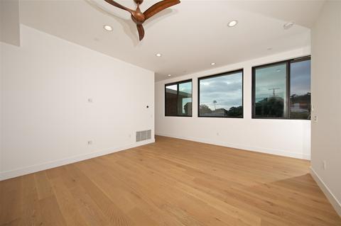 5617 Waverly Ave, La Jolla, CA 92037 photo 13
