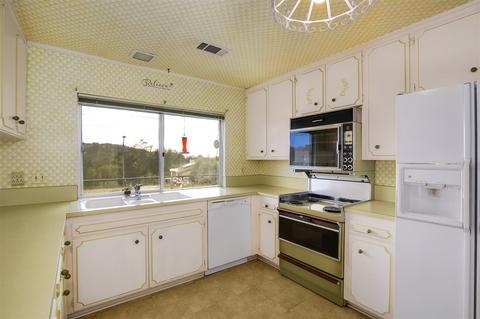28007 Grassy Way, Escondido, CA 92026 photo 11