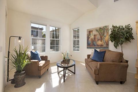 8142 Gilman Ct, La Jolla, CA 92037 photo 3