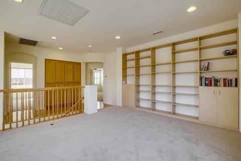 8142 Gilman Ct, La Jolla, CA 92037 photo 17