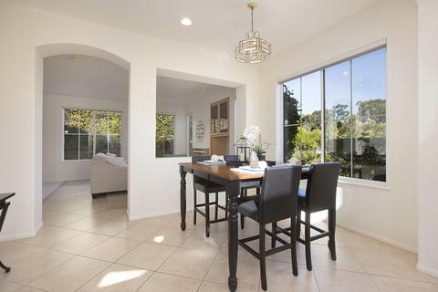 8142 Gilman Ct, La Jolla, CA 92037 photo 5