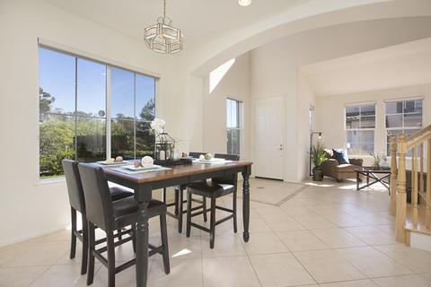 8142 Gilman Ct, La Jolla, CA 92037 photo 6