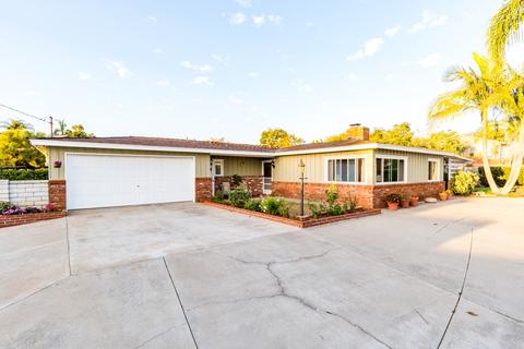 1324 Arcadia Ave, Vista, CA 92084 photo 2