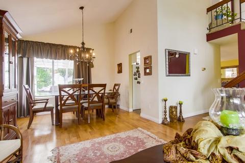 4536 Morro Bay St, Oceanside, CA 92057 photo 4