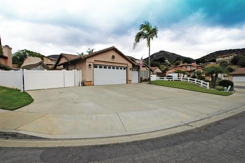 9401 Debbie Ct, El Cajon, CA 92021 photo 2