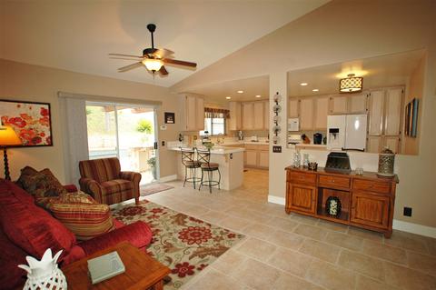9401 Debbie Ct, El Cajon, CA 92021 photo 13