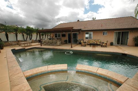 9401 Debbie Ct, El Cajon, CA 92021 photo 4
