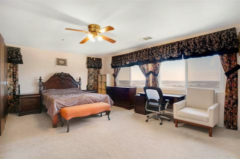 10276 Valley Waters Dr, Spring Valley, CA 91978 photo 12