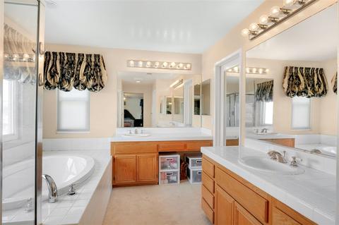 10276 Valley Waters Dr, Spring Valley, CA 91978 photo 13