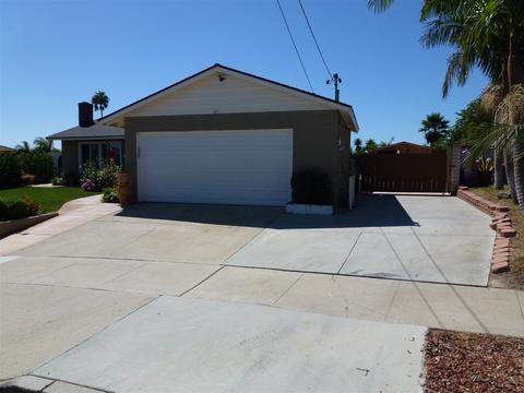 4021 Altura Dr, Oceanside, CA 92056 photo 2