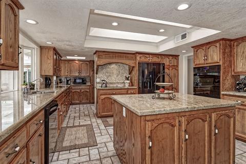 1917 Maplebrook Ct, El Cajon, CA 92019 photo 5