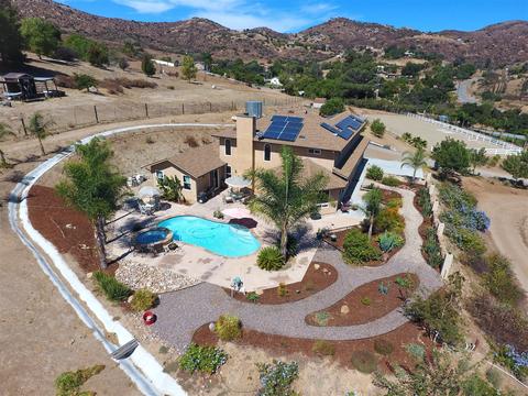 5737 Moorefield Dr, El Cajon, CA 92019 photo 2