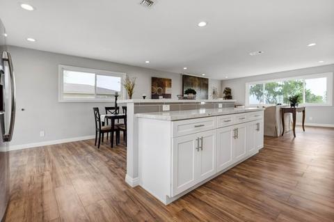 258 S Westwind Dr, El Cajon, CA 92020 photo 4
