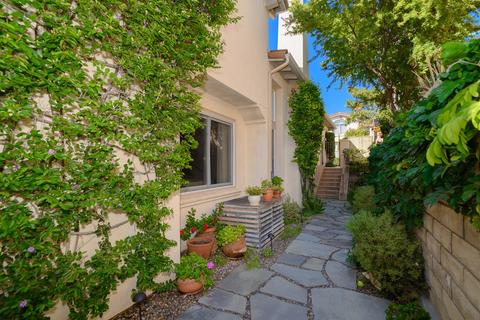 1377 Caminito Floreo, La Jolla, CA 92037 photo 25