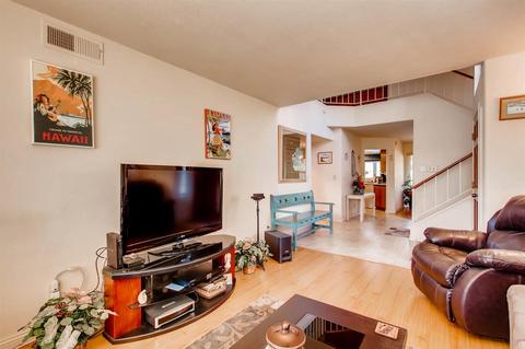 1960 Tecate Gln, Escondido, CA 92029 photo 5