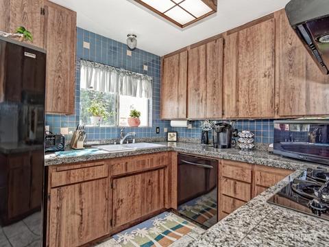 13005 Oak Knoll Rd, Poway, CA 92064 photo 7