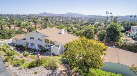 2526 Royal Crest Dr, Escondido, CA 92025 photo 1