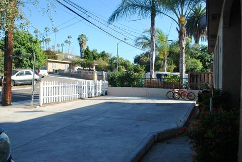 528 N Citrus Ave, Vista, CA 92084 photo 4