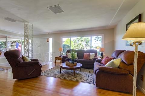 6885 Orola Ln, La Mesa, CA 91942 photo 4