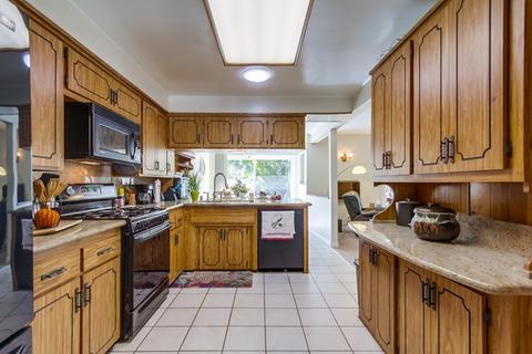 6885 Orola Ln, La Mesa, CA 91942 photo 5