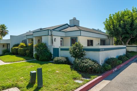 109 Bronze Way, Vista, CA 92083 photo 2