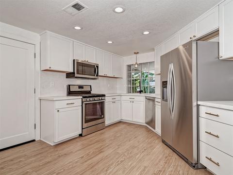 2113 Sorrento Dr, Oceanside, CA 92056 photo 3