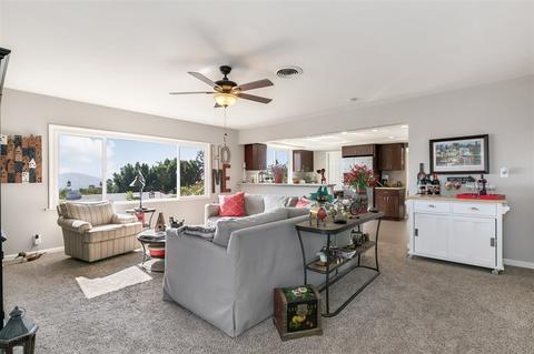 4279 Summit Dr, La Mesa, CA 91941 photo 4