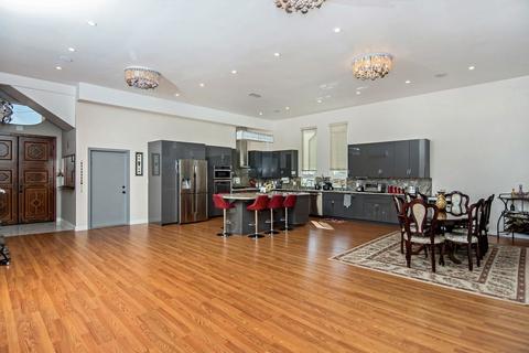 12524 Glenoak Rd, Poway, CA 92064 photo 3