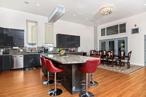 12524 Glenoak Rd, Poway, CA 92064 photo 5