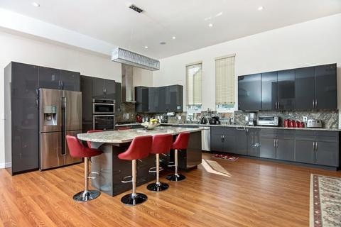 12524 Glenoak Rd, Poway, CA 92064 photo 4