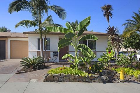 4492 Estada Dr, Oceanside, CA 92057 photo 2