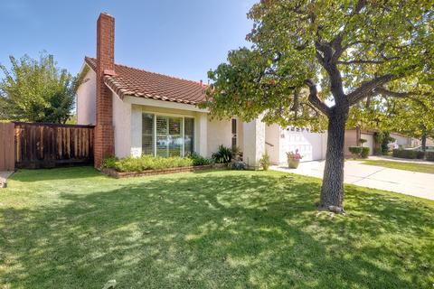 327 N Willowspring Dr, Encinitas, CA 92024 photo 5