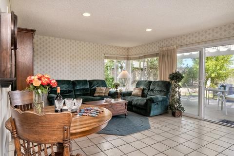 327 N Willowspring Dr, Encinitas, CA 92024 photo 11