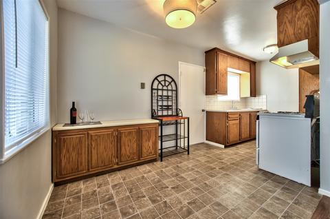 5668 Bella Dr, Riverside, CA 92509 photo 4