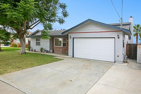 112 Colbert Dr, Spring Valley, CA 91977 photo 2